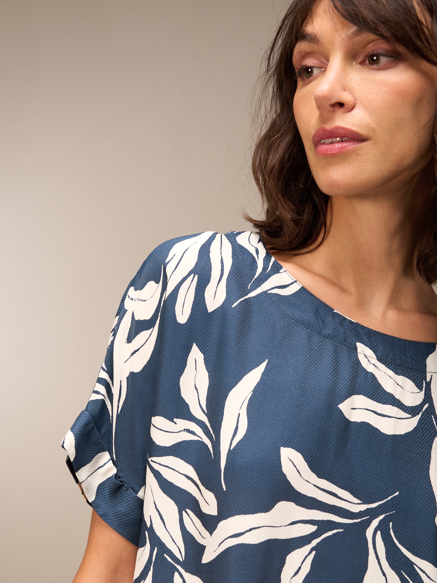 Blusa con scollo rotondo