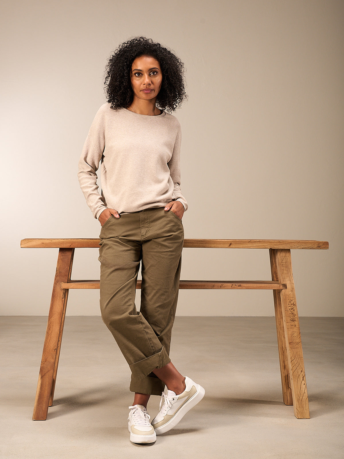 Maglione con scollo rotondo