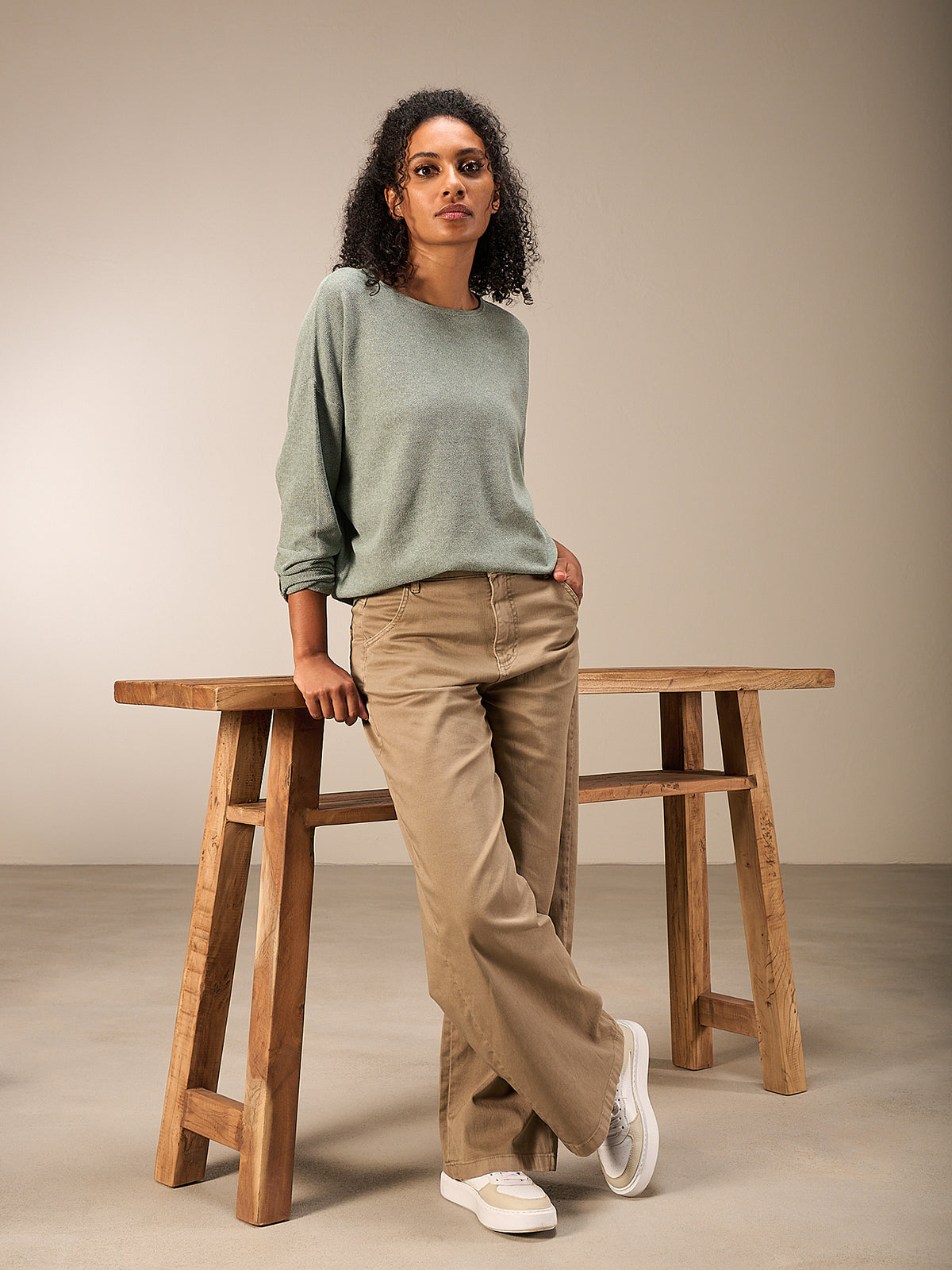 Maglione con scollo rotondo