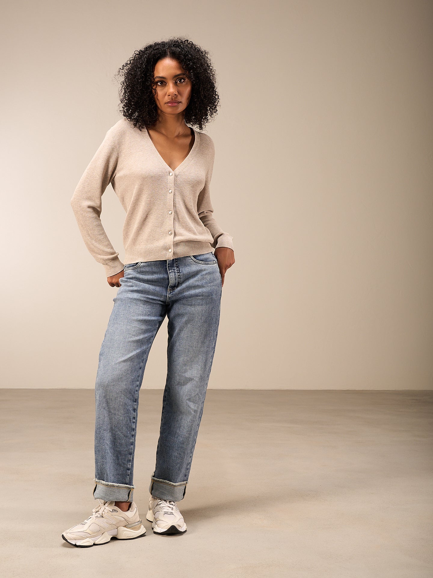 Strickjacke mit V-Ausschnitt