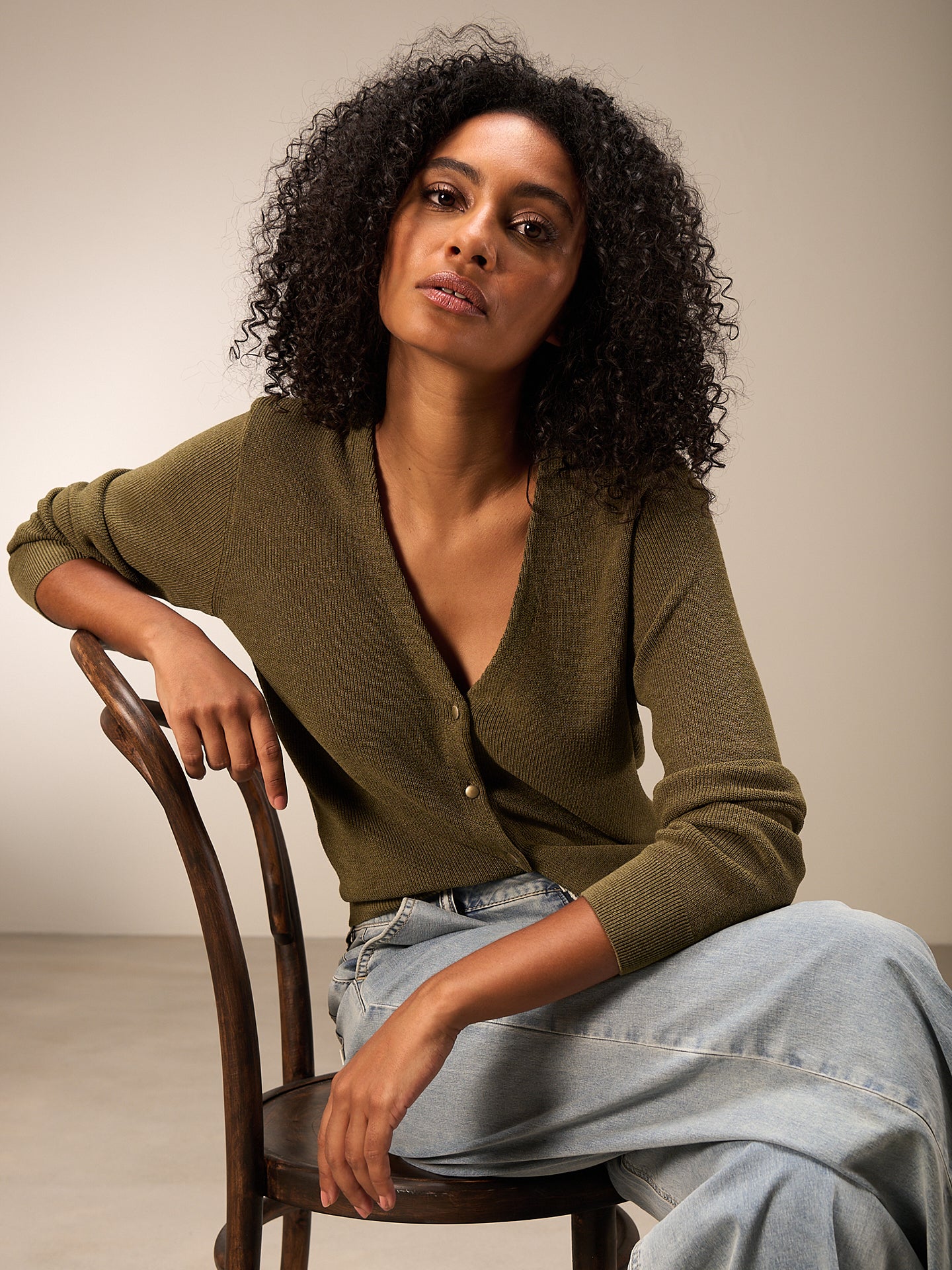 Strickjacke mit V-Ausschnitt