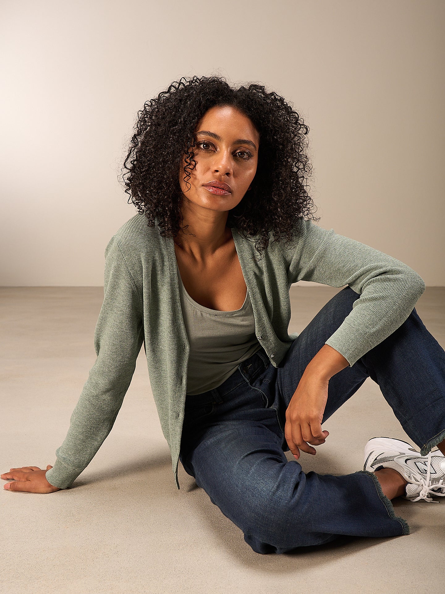 Strickjacke mit V-Ausschnitt