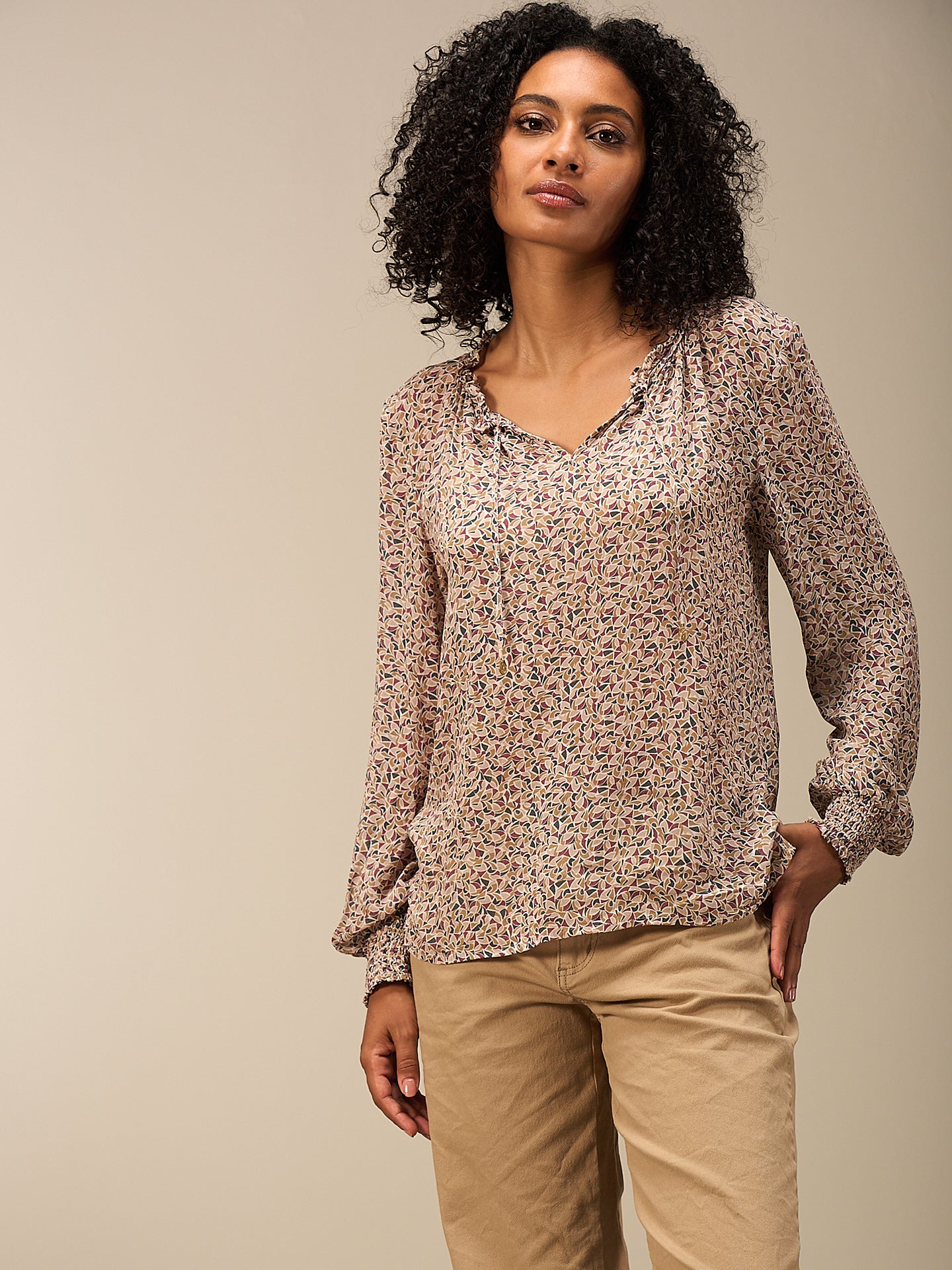 Bluse mit Rüschendetail