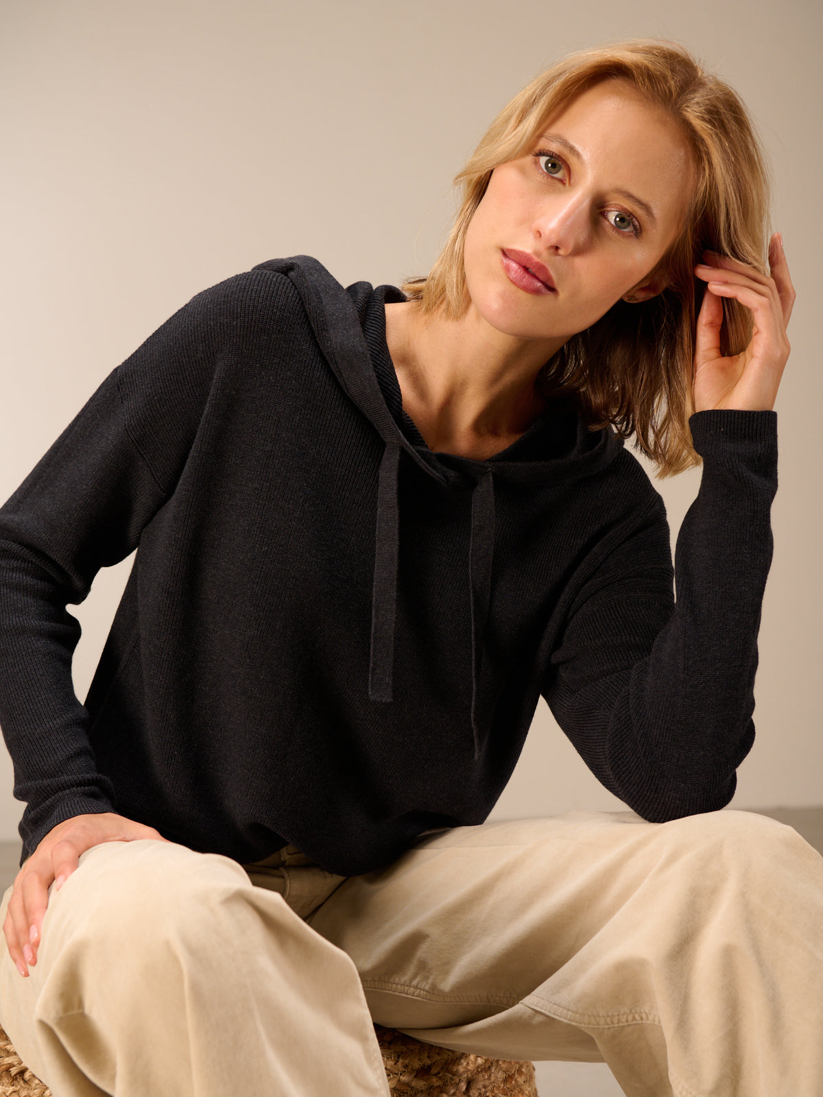 Maglione con cappuccio