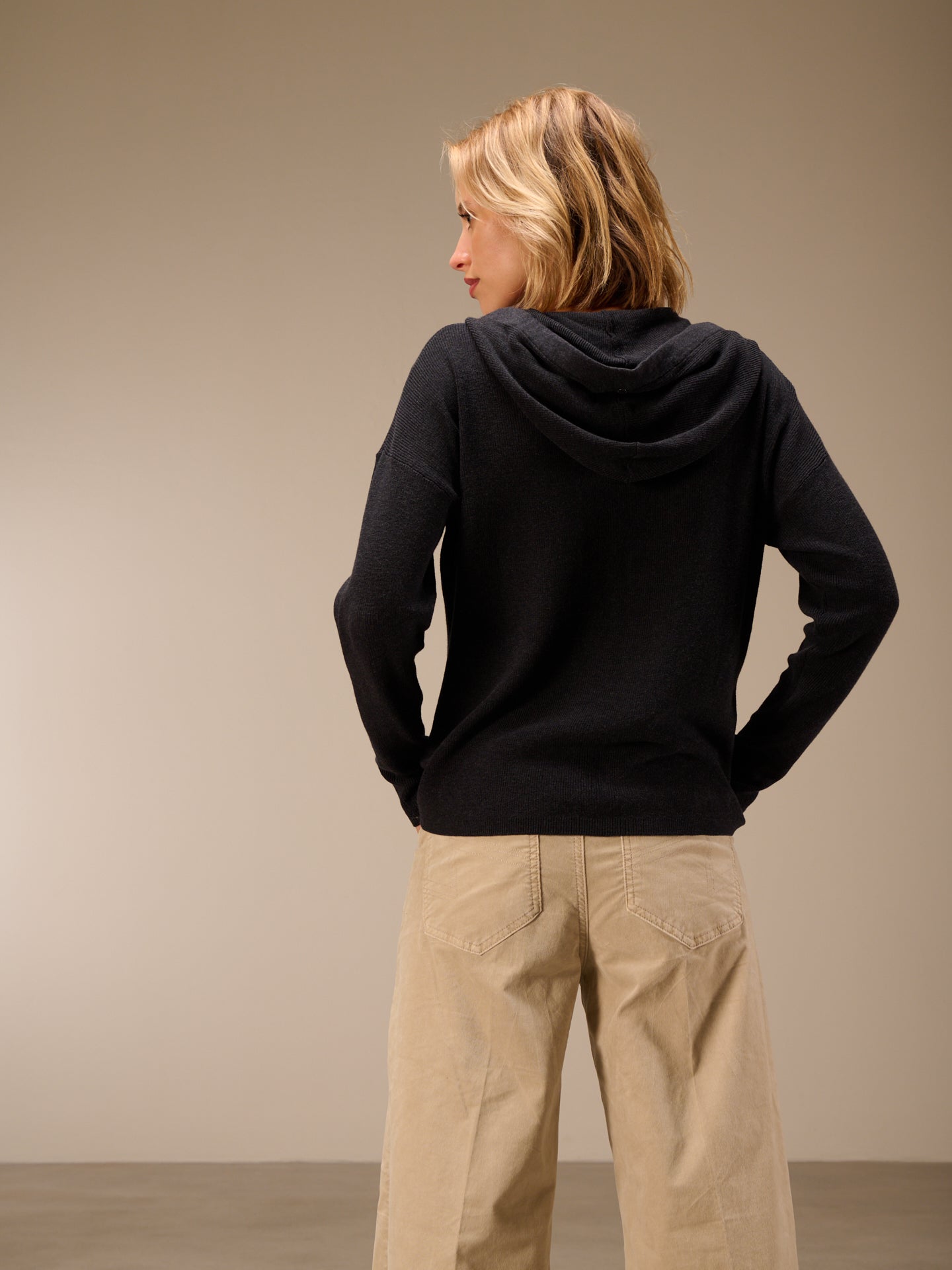 Hooded sweater