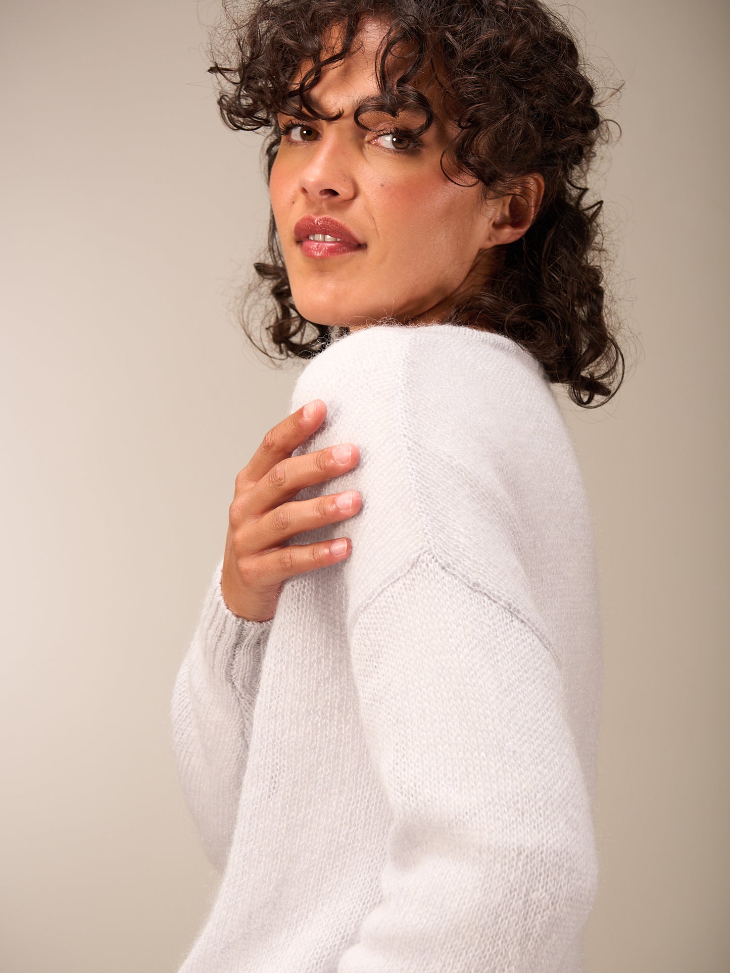 Knitted sweater with wool