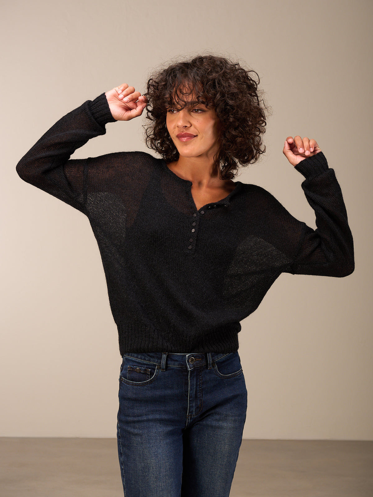 Knitted sweater with wool
