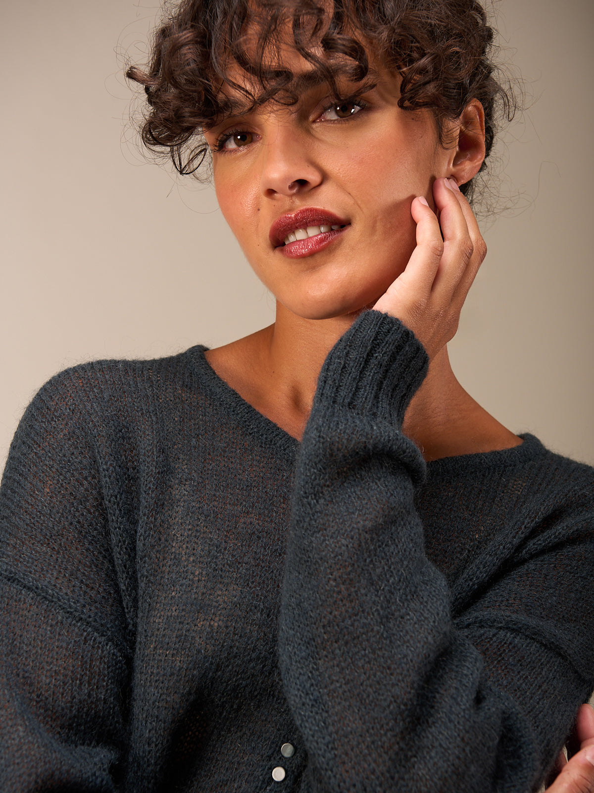 Knitted sweater with wool