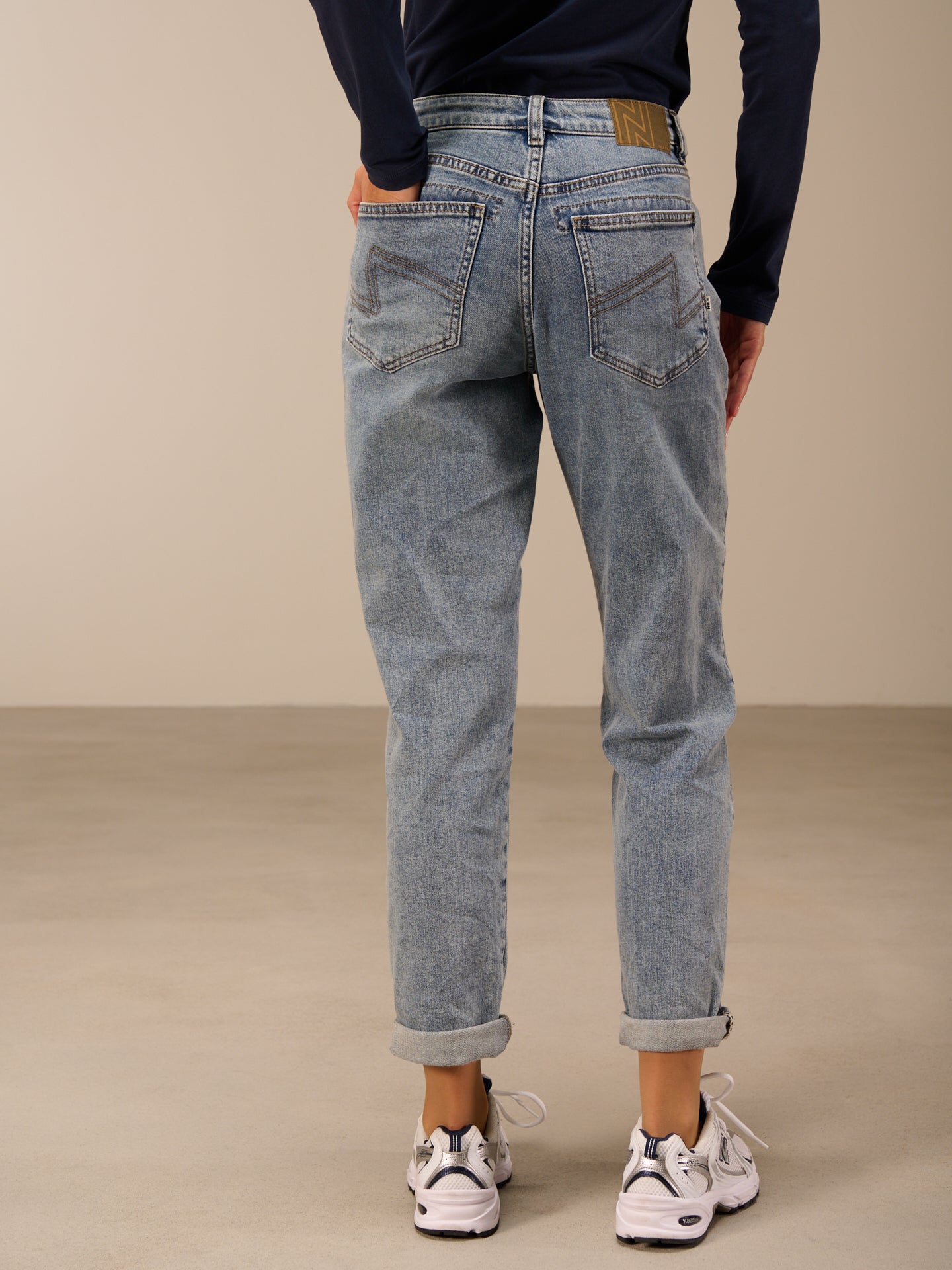 Loose jeans
