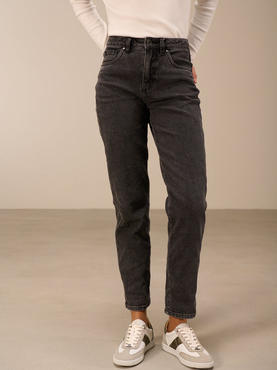 Loose jeans