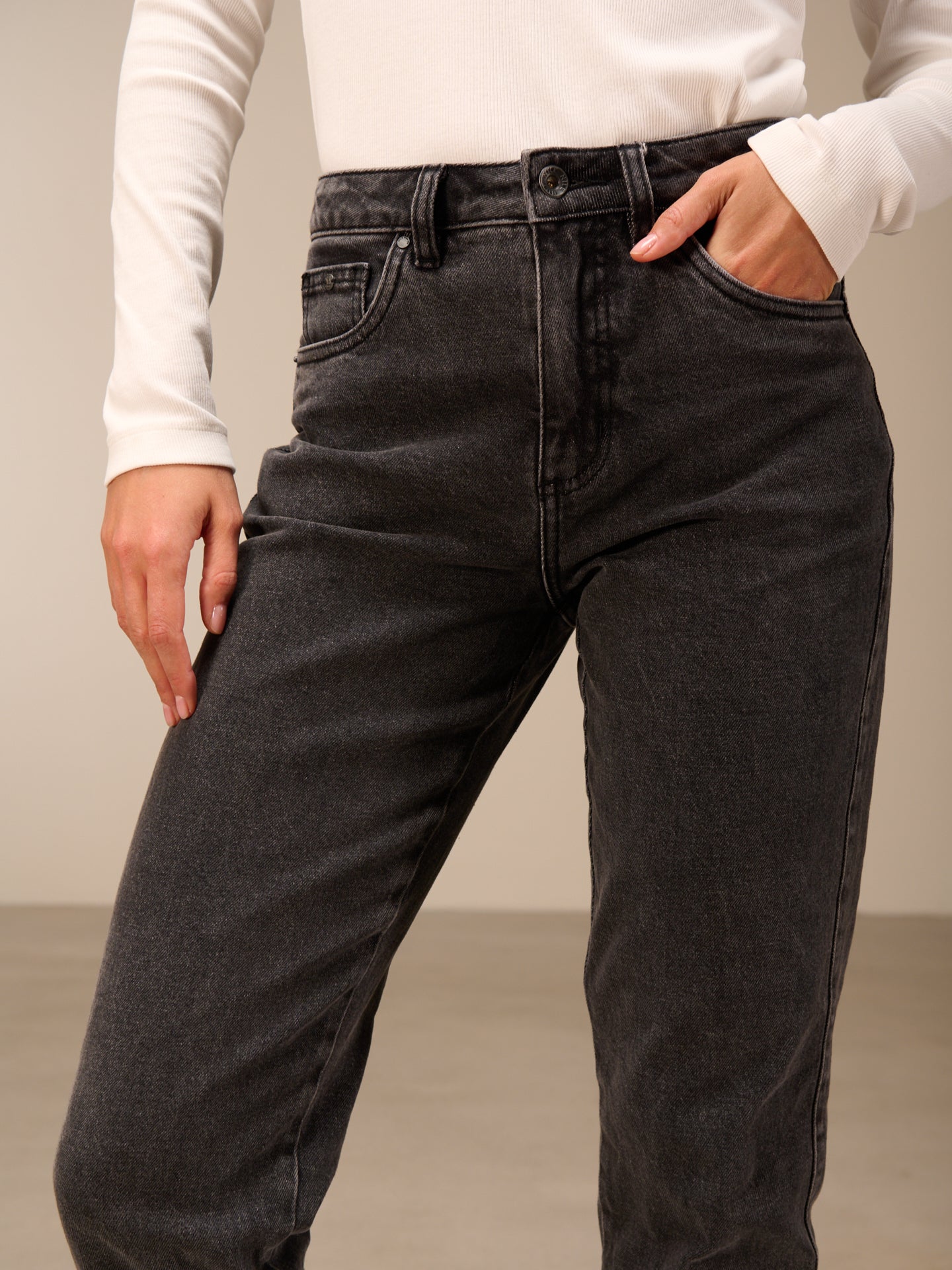 Loose jeans