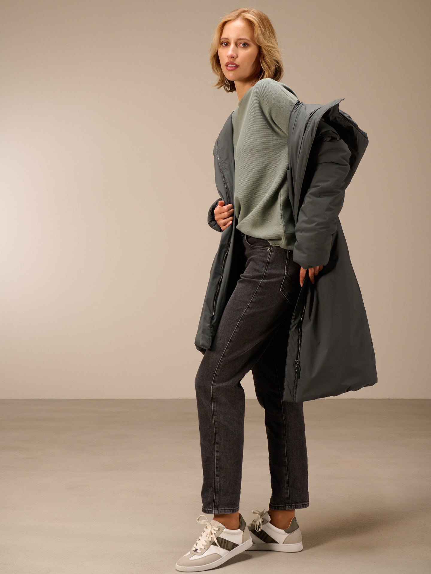 Loose jeans