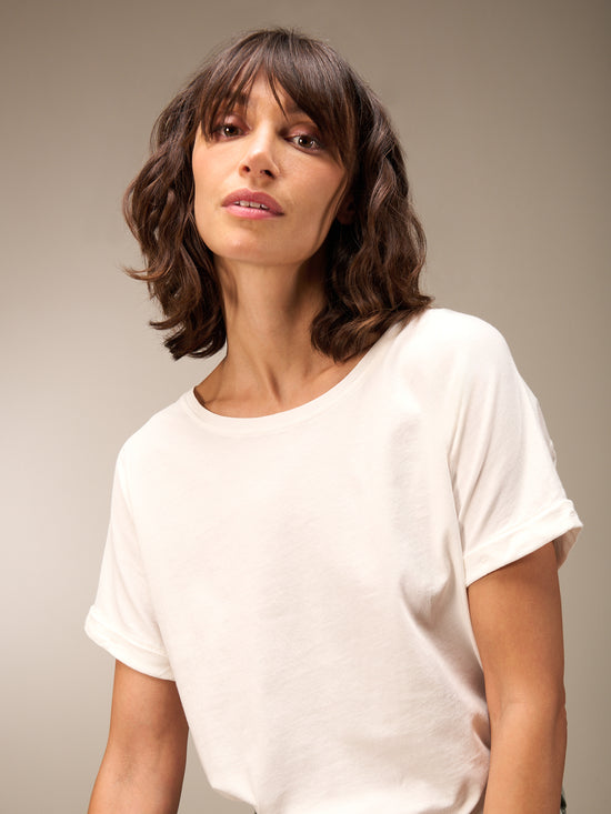 Shirt mit angeschnittenen Ärmeln