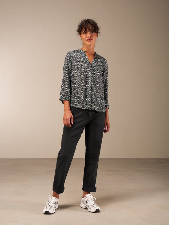 Bluse mit Stehkragen