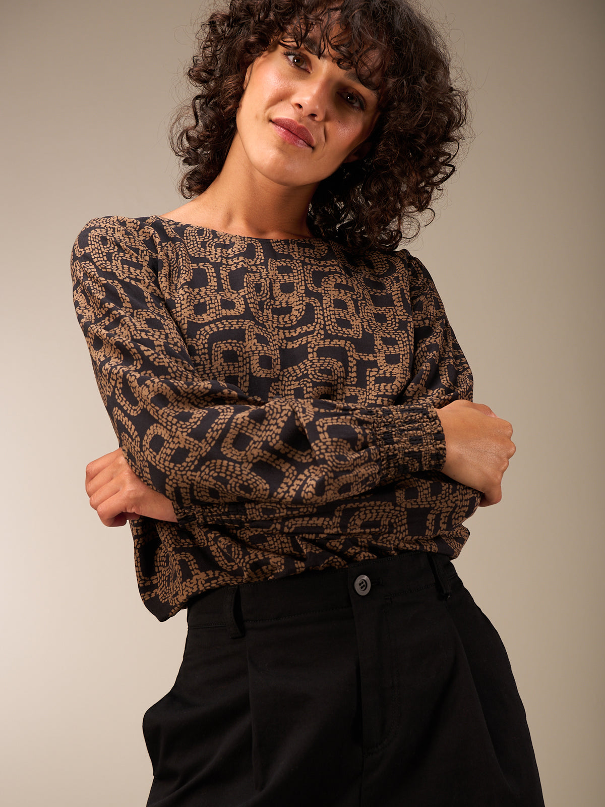 Blusa con scollo rotondo