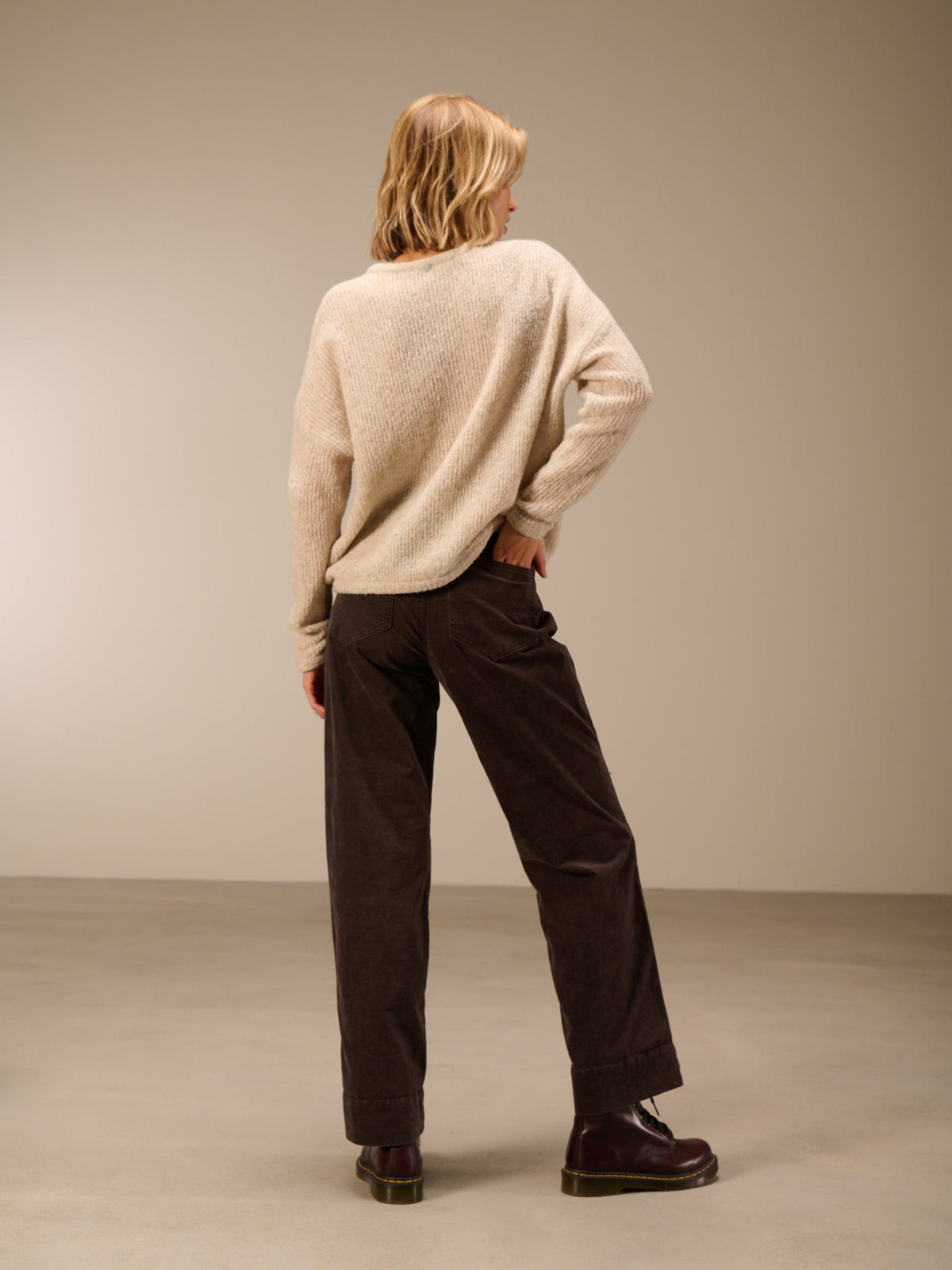 Knitted sweater with wool