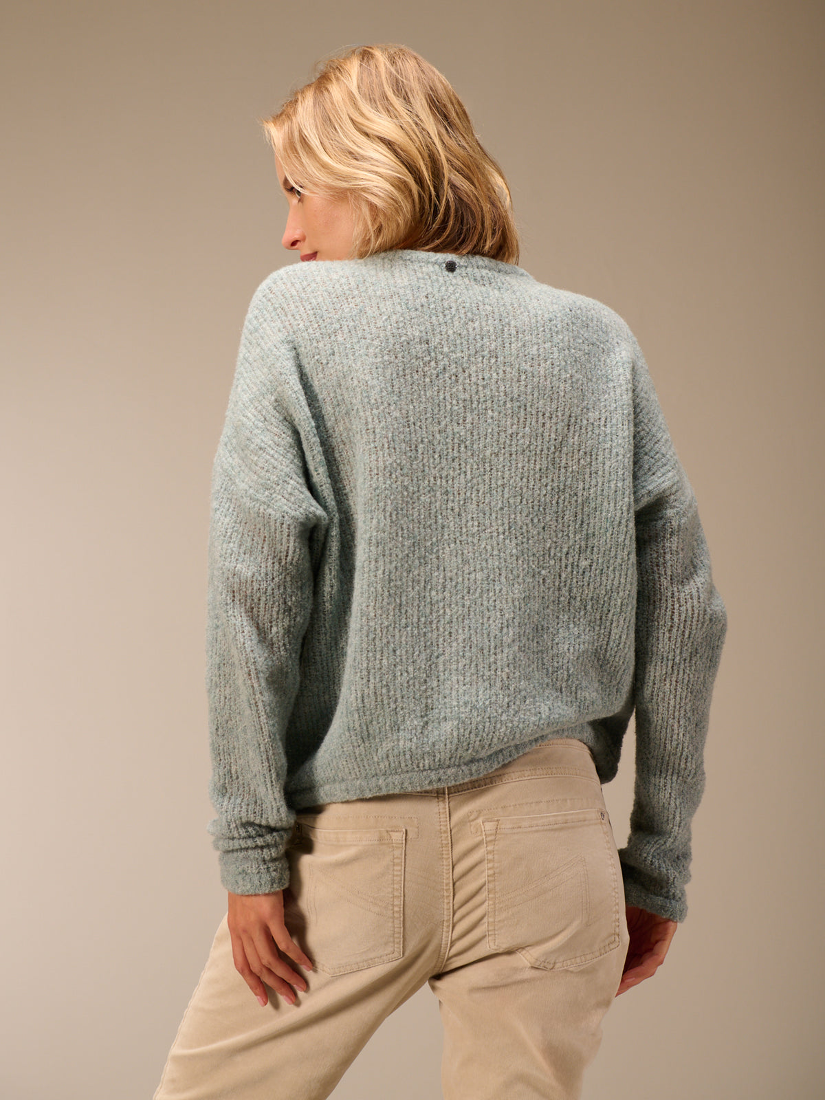 Knitted sweater with wool