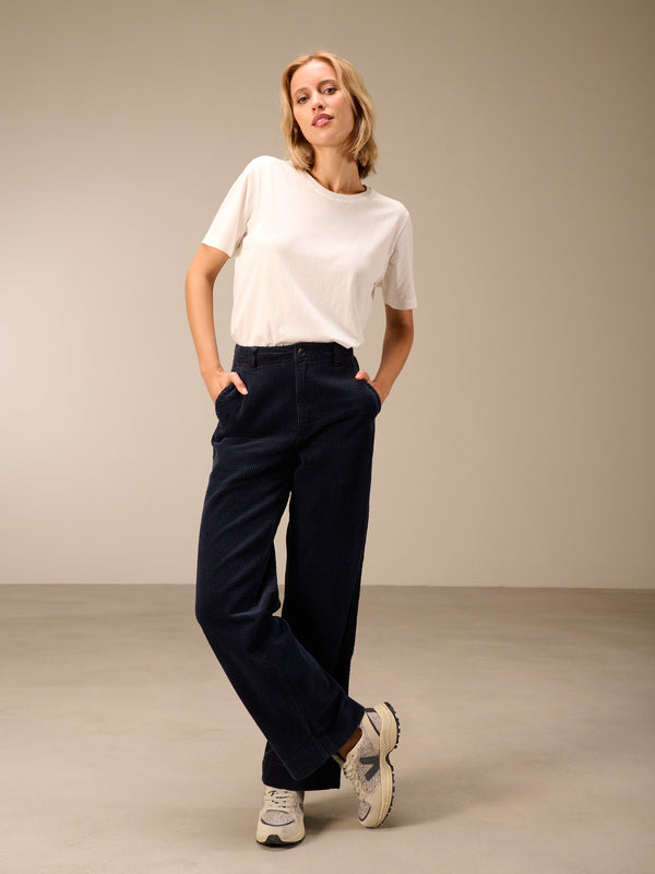 Straight-leg trousers