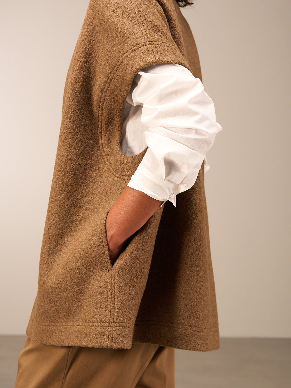 Vest with wool