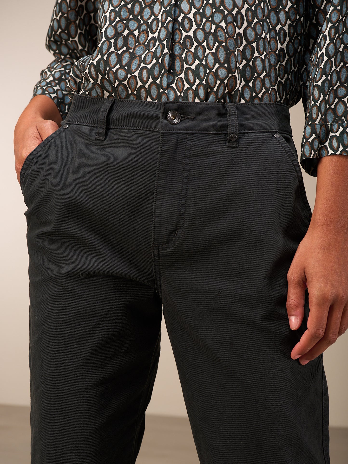 Loose pants