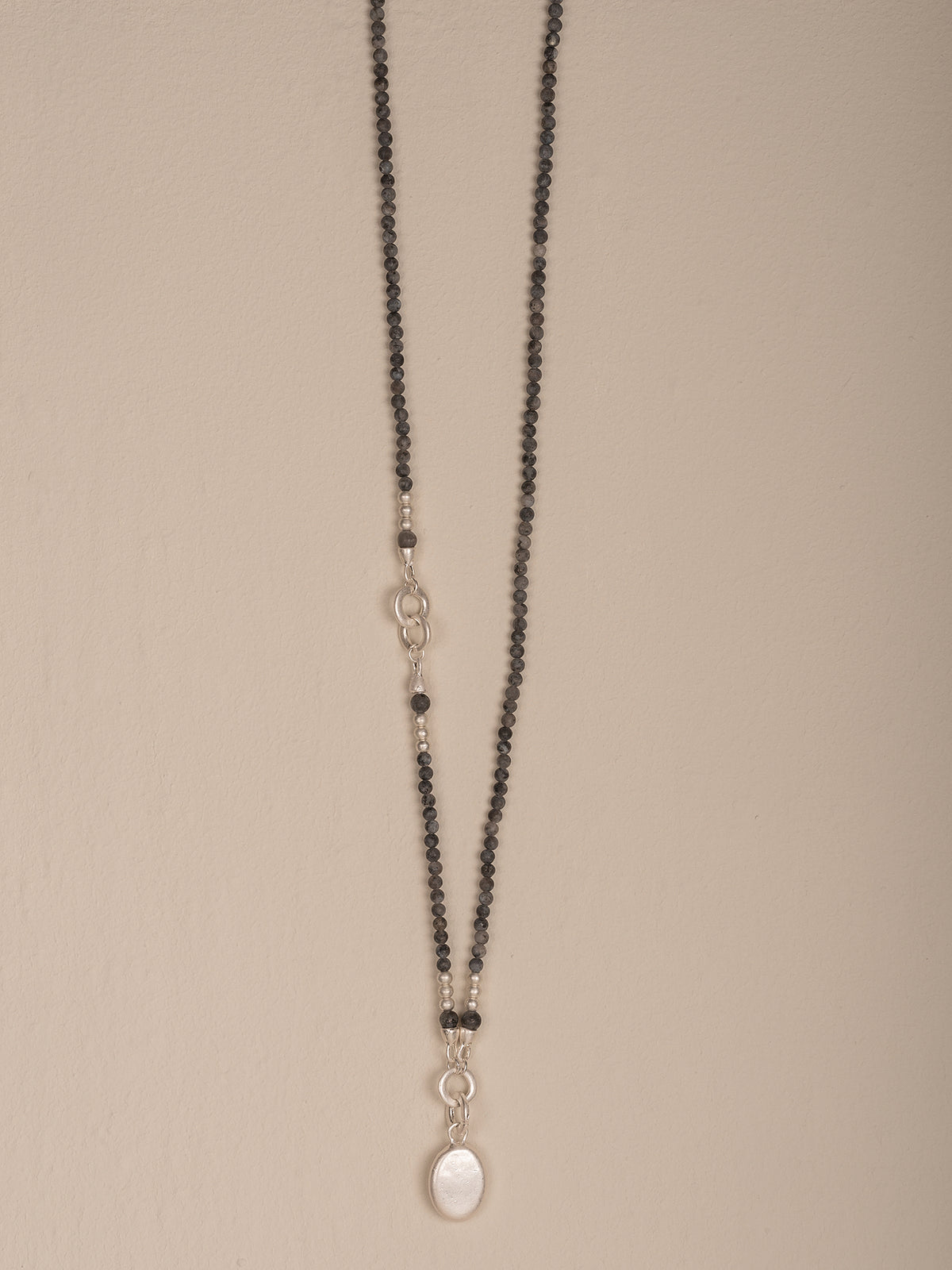 collier avec pendentif
