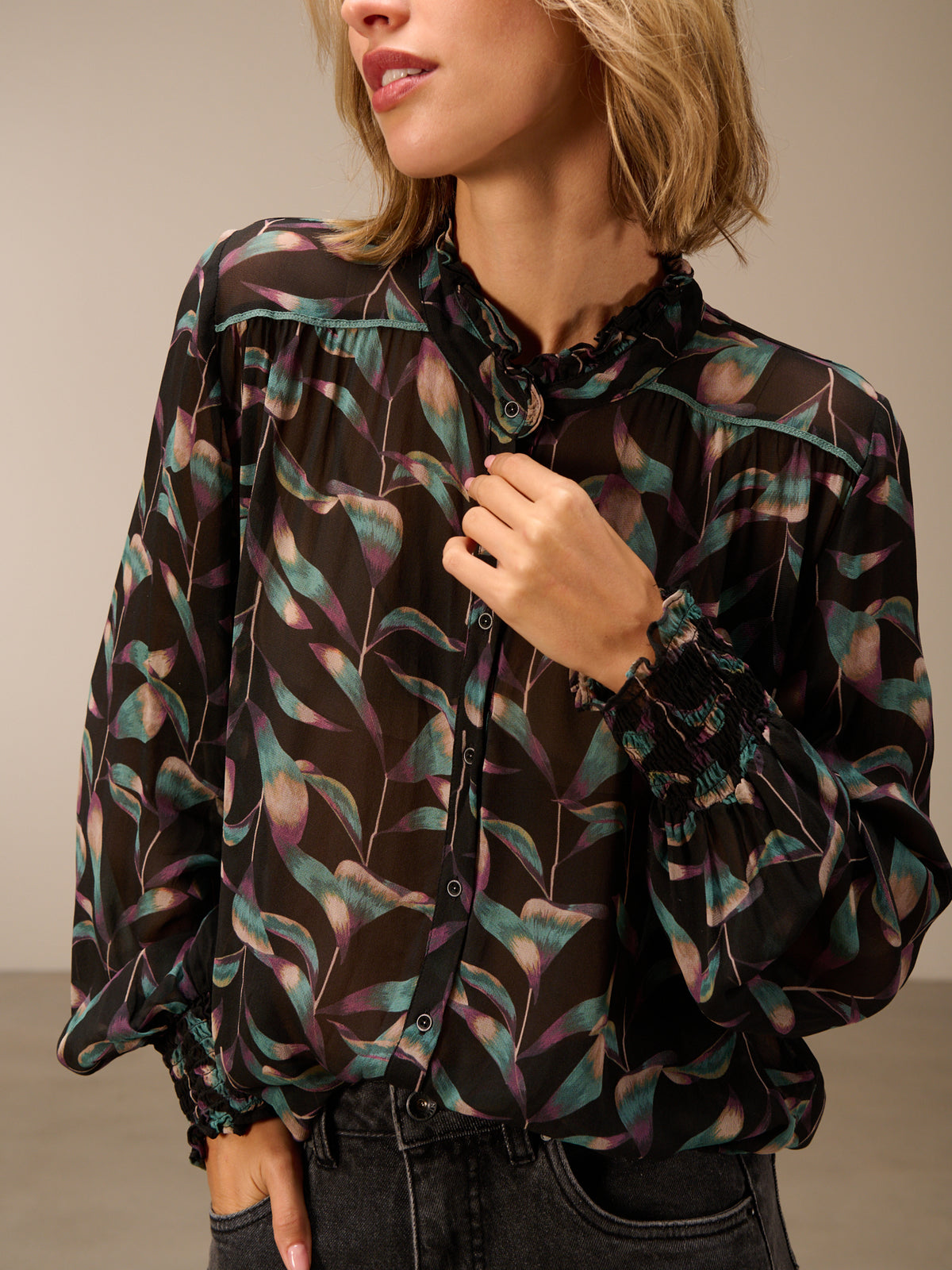 blouse avec détails à volants