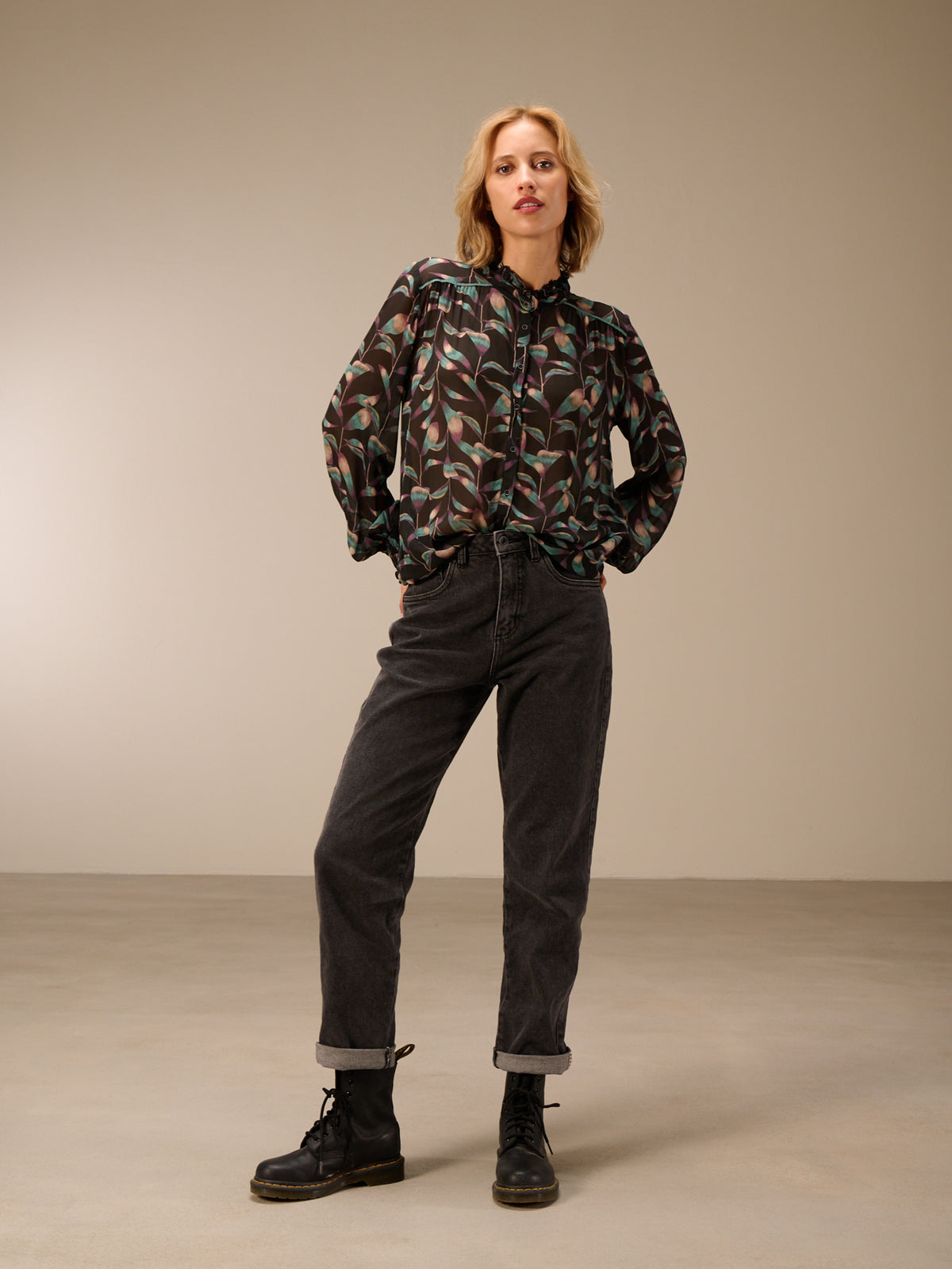 blouse avec détails à volants