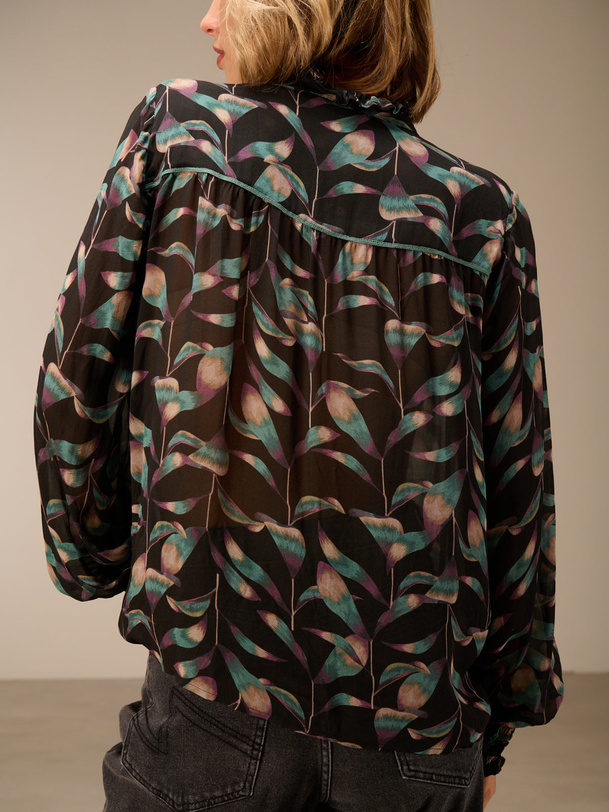 blouse avec détails à volants