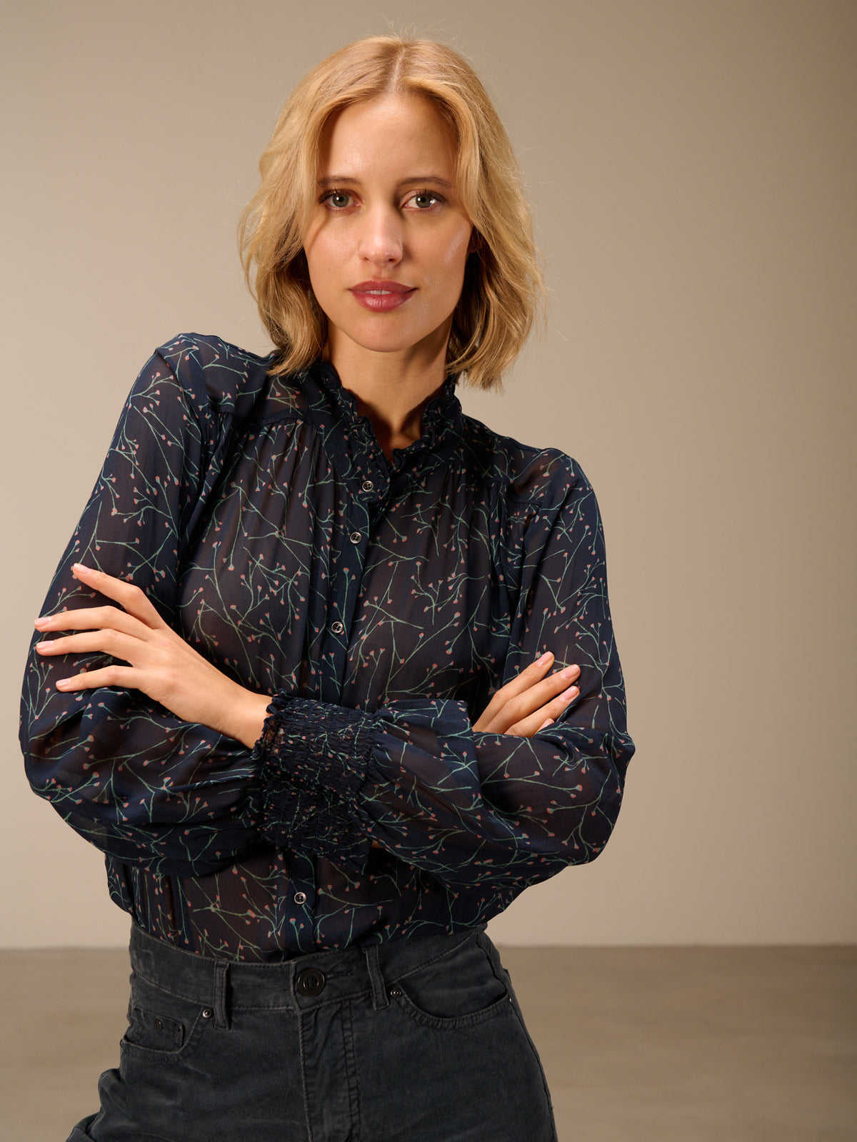 blouse avec détails à volants