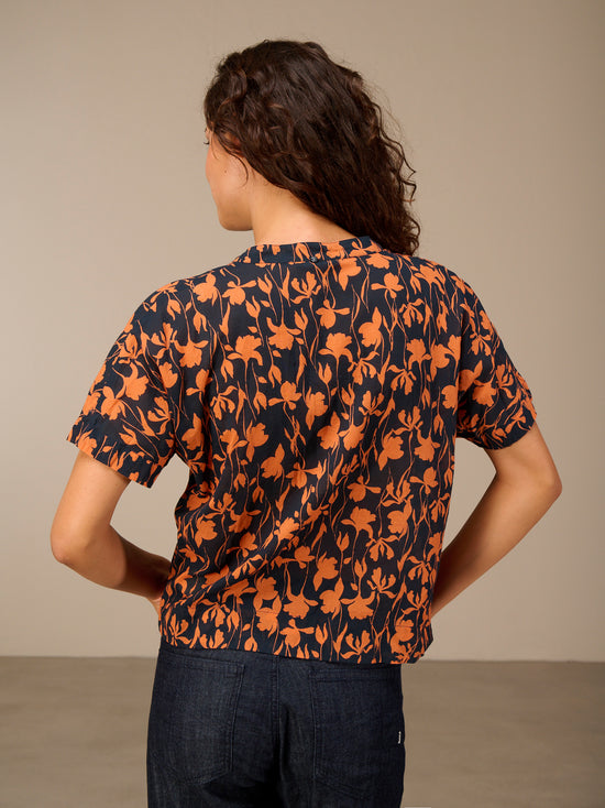 Short-sleeved blouse