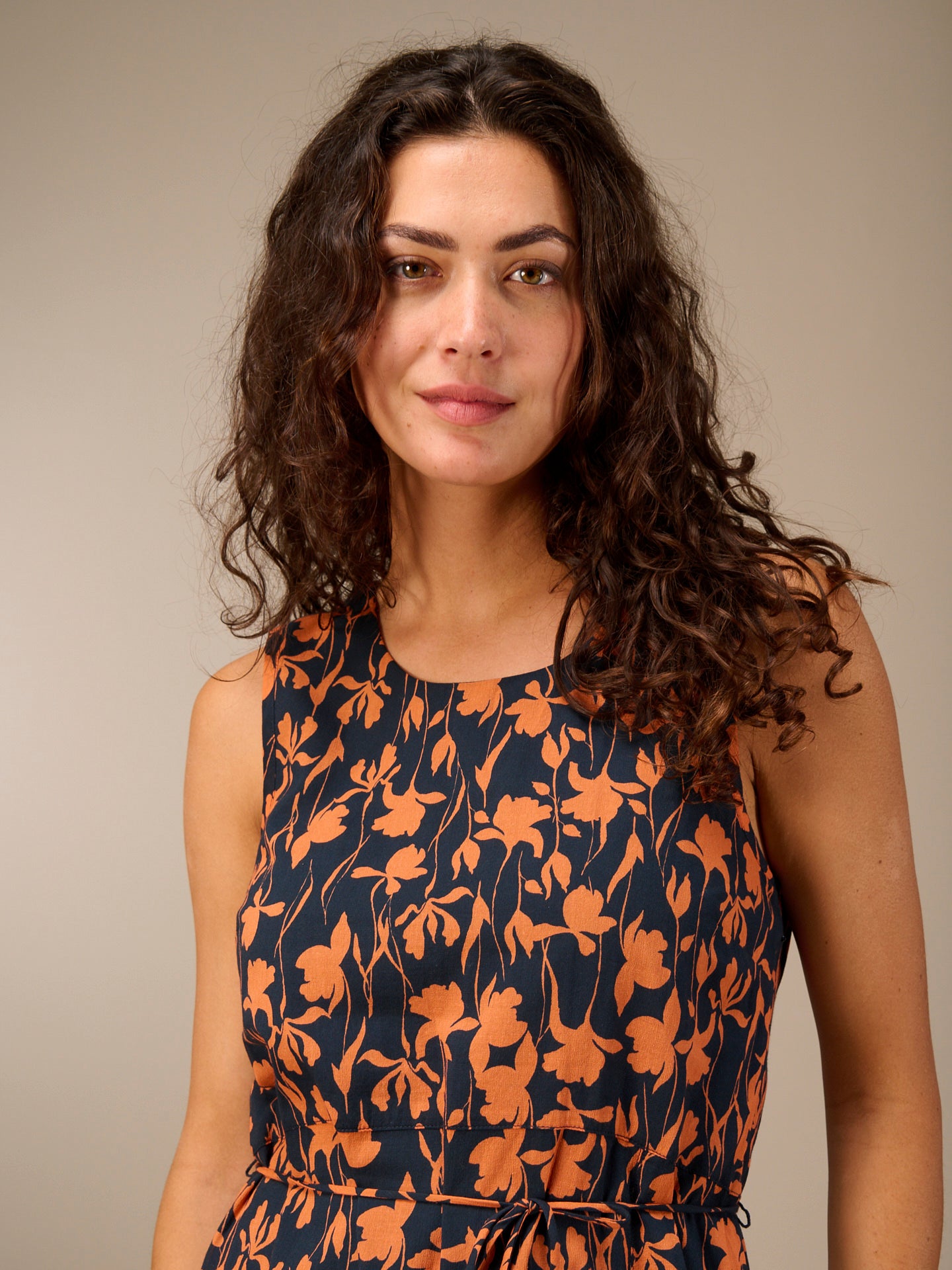 Kleid mit Rundhals
