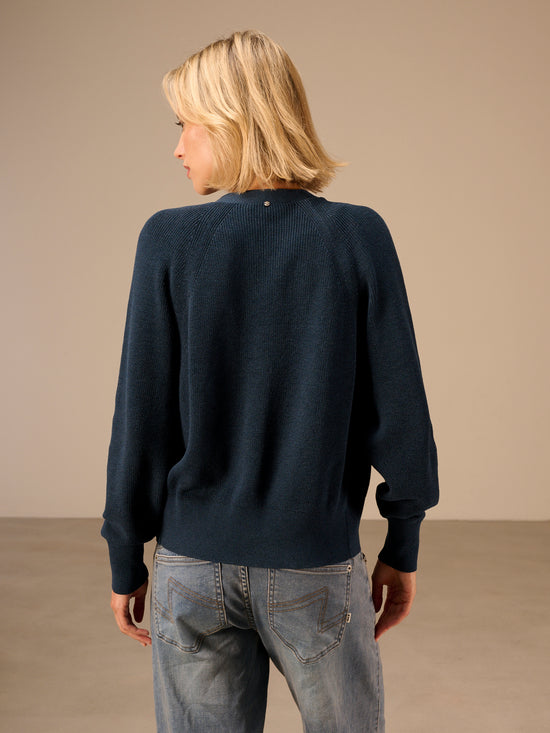Strickjacke mit V-Ausschnitt
