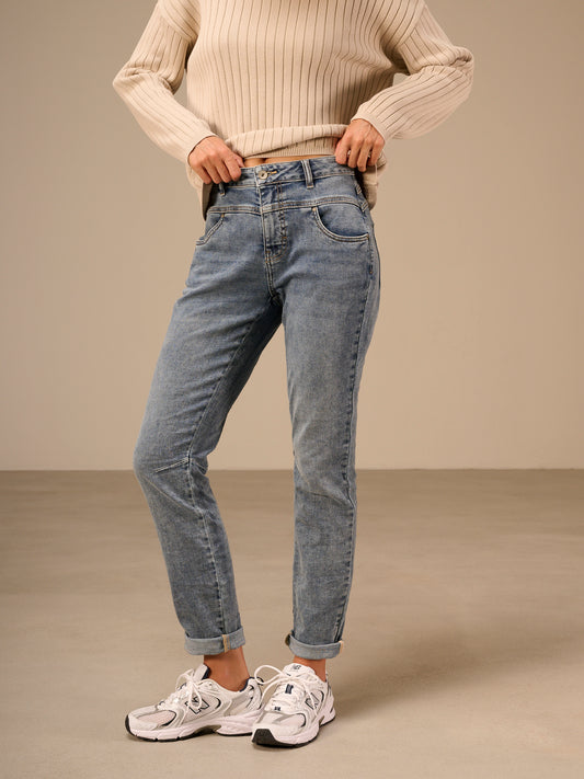 Tapered jeans