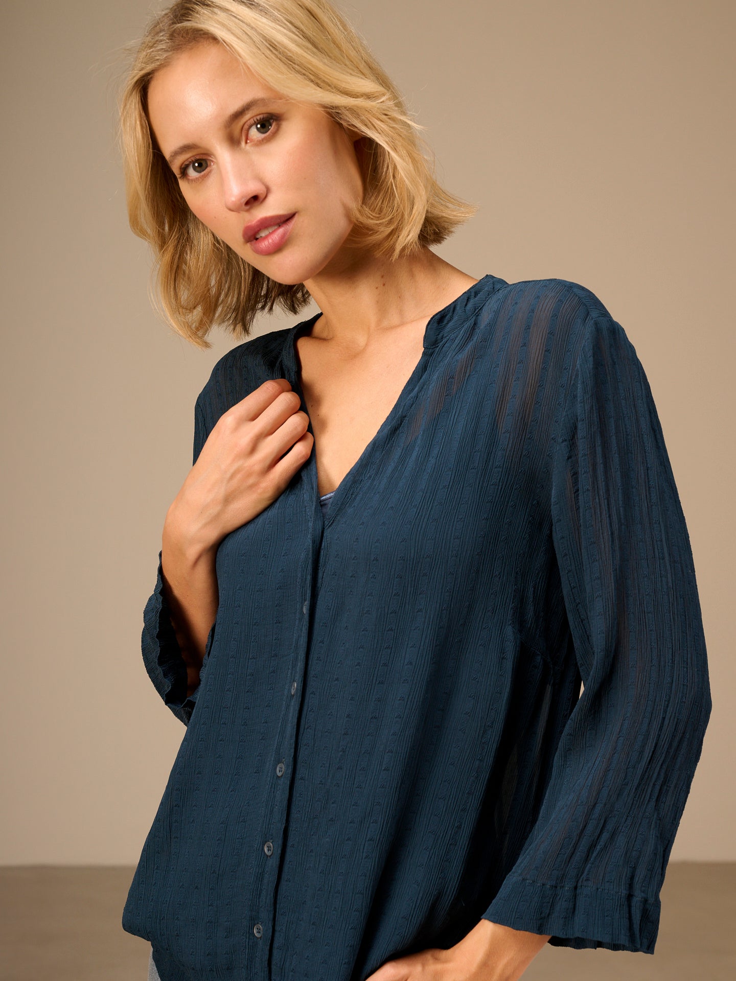 Blusa con scollo a V