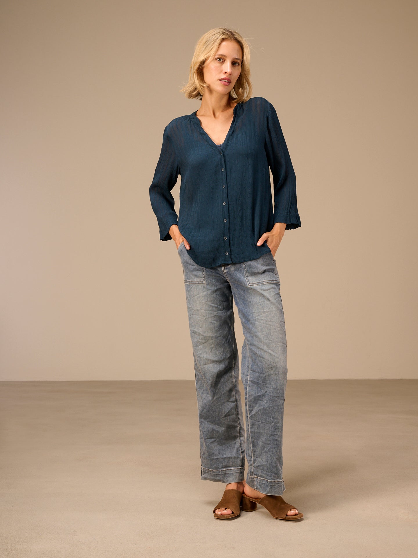 Blusa con scollo a V
