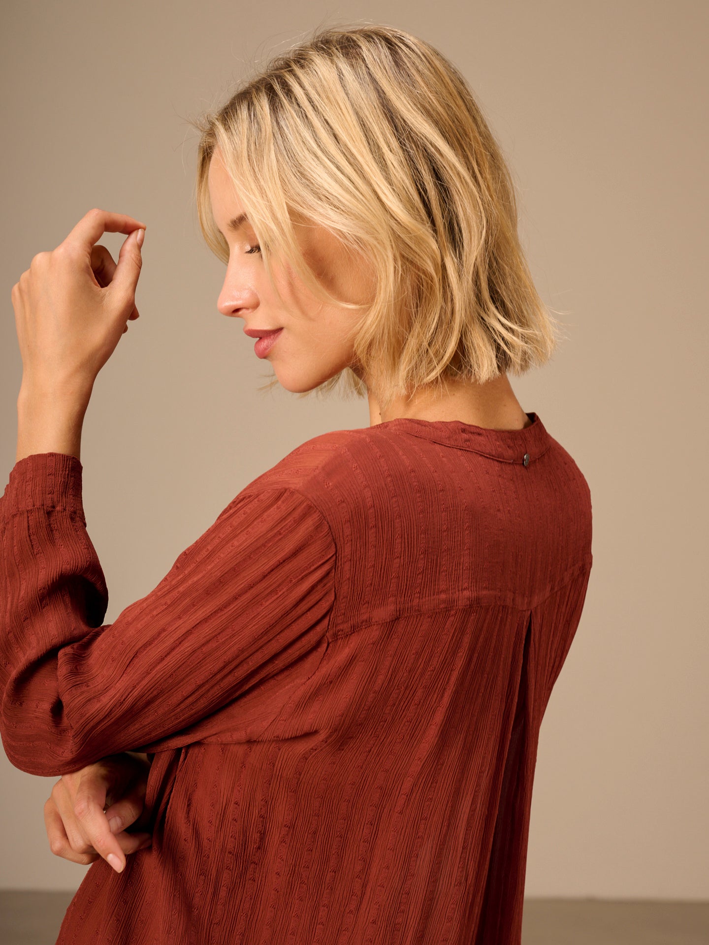 Blusa con scollo a V