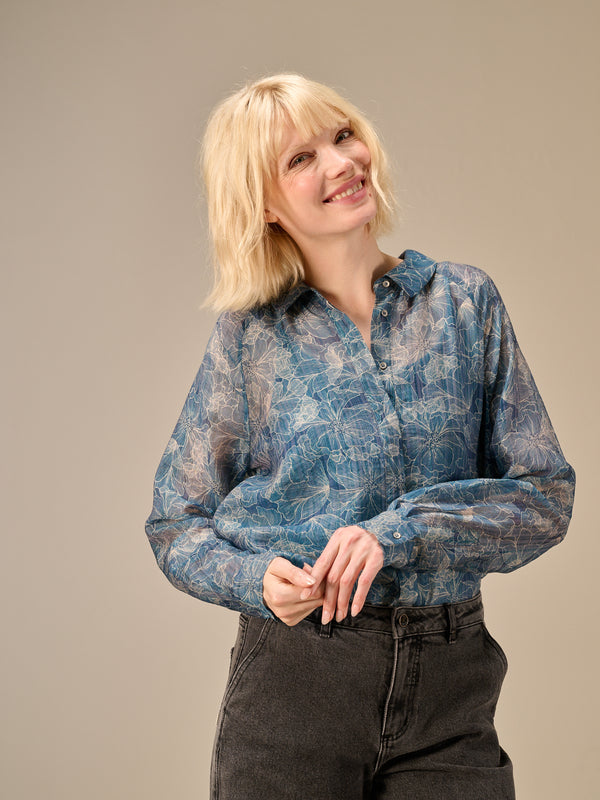 blouse avec patte de boutonnage