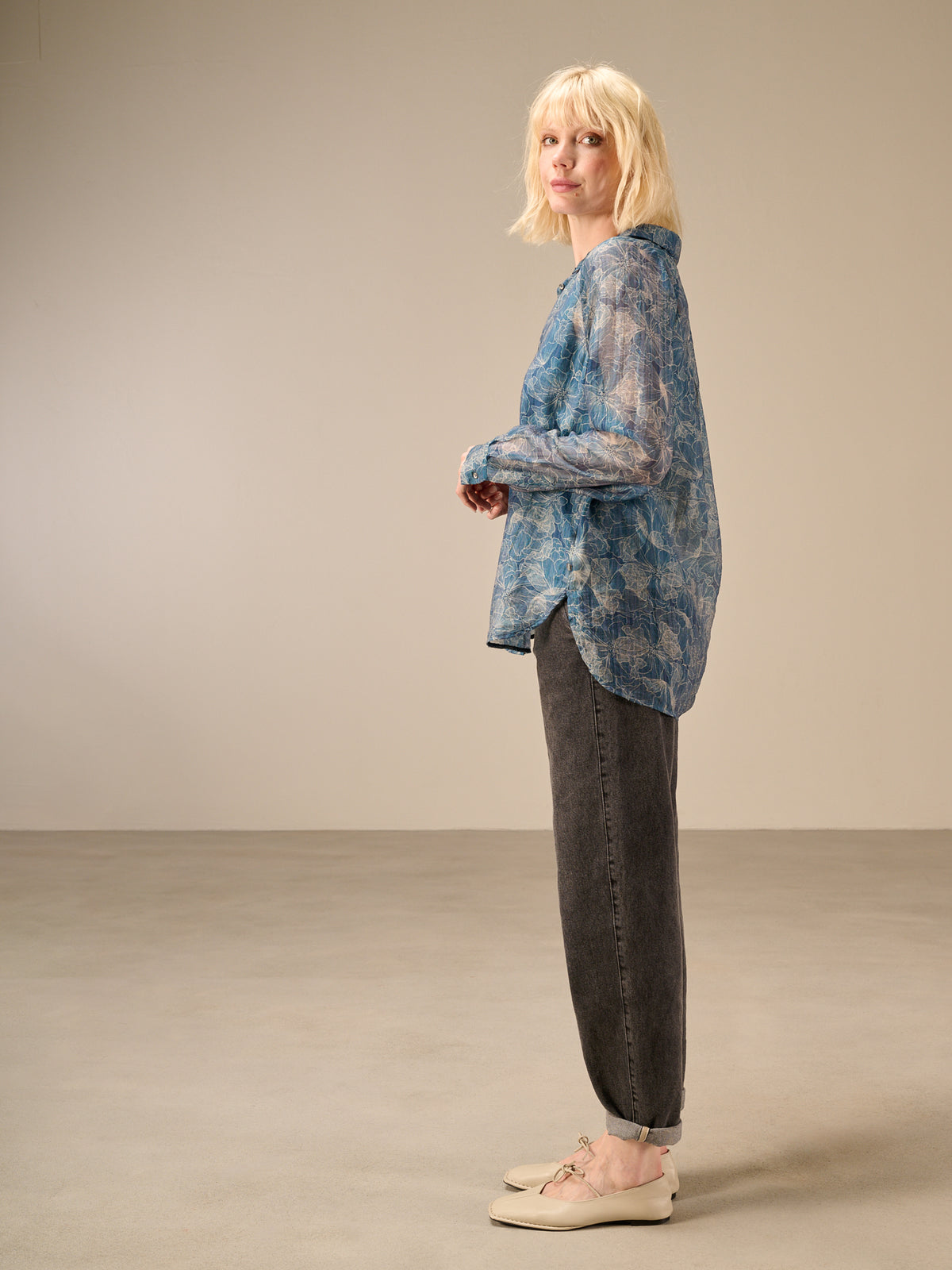 Blouse with button placket