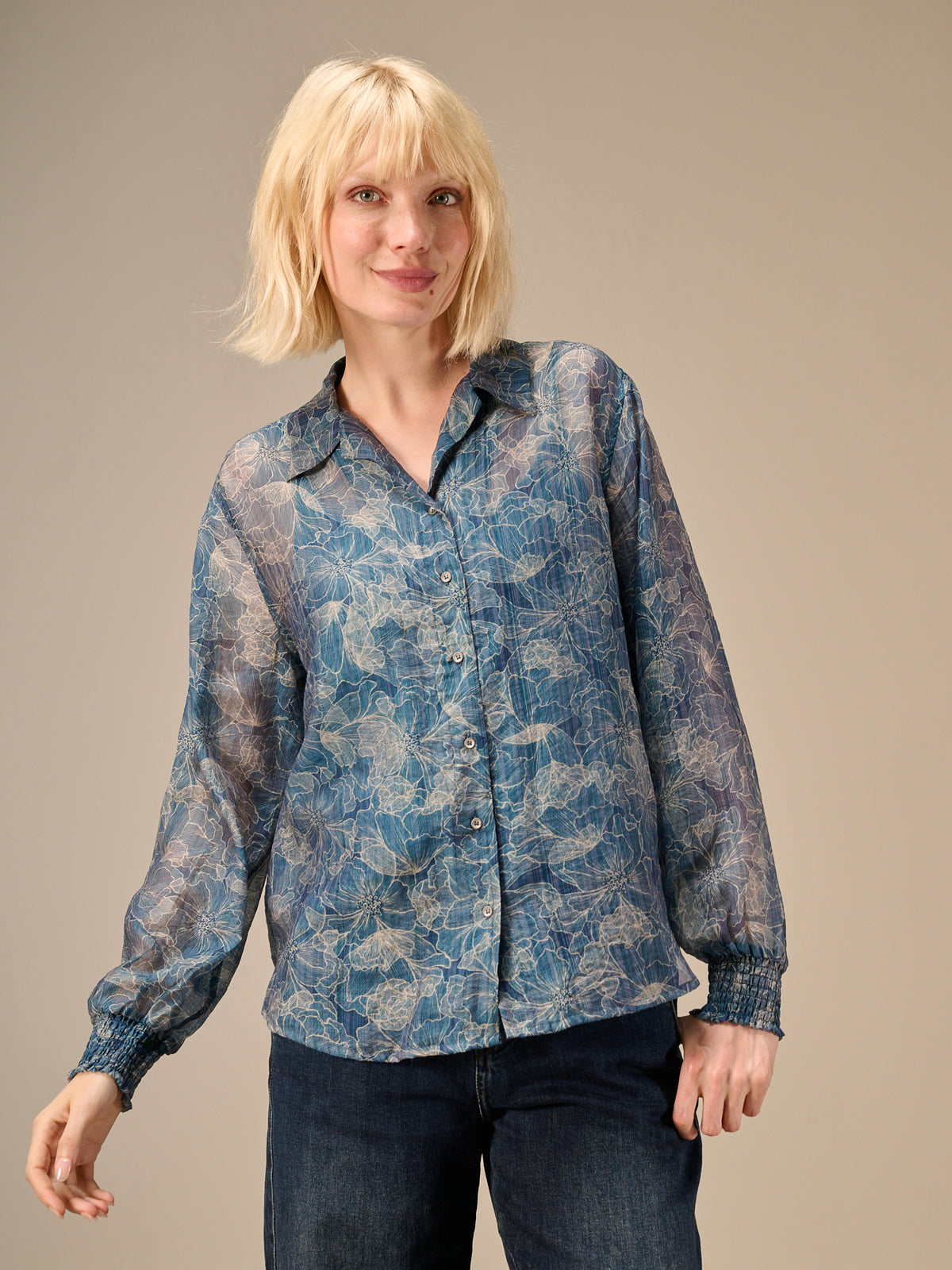 Blouse with check pattern