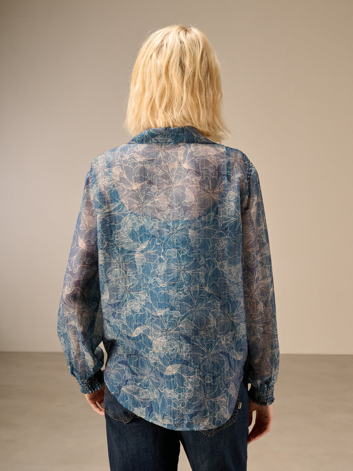 Blouse with check pattern