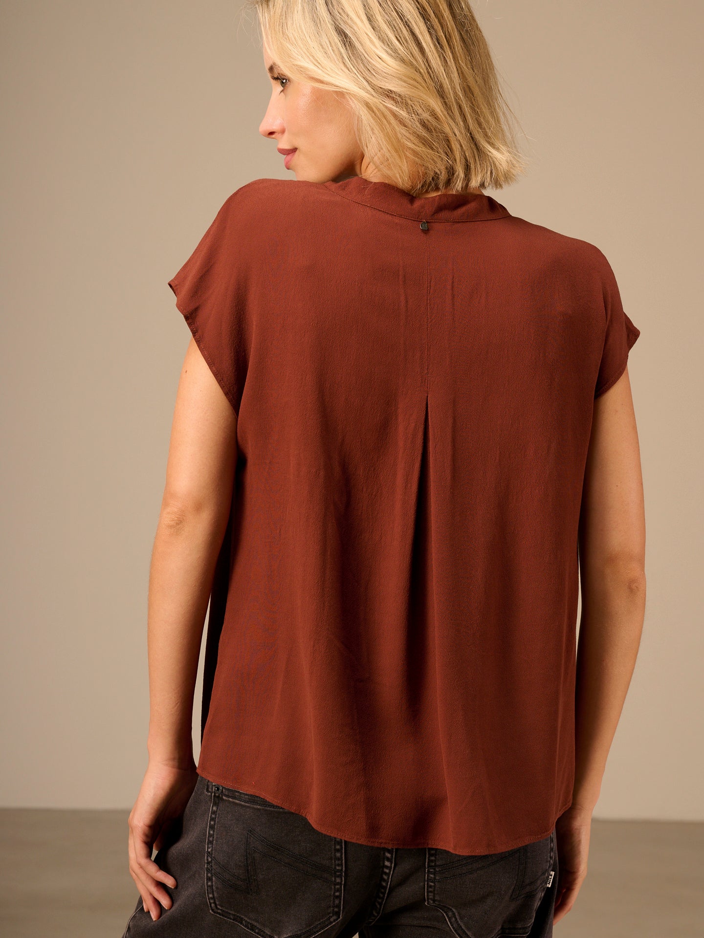 Blusa tinta unita