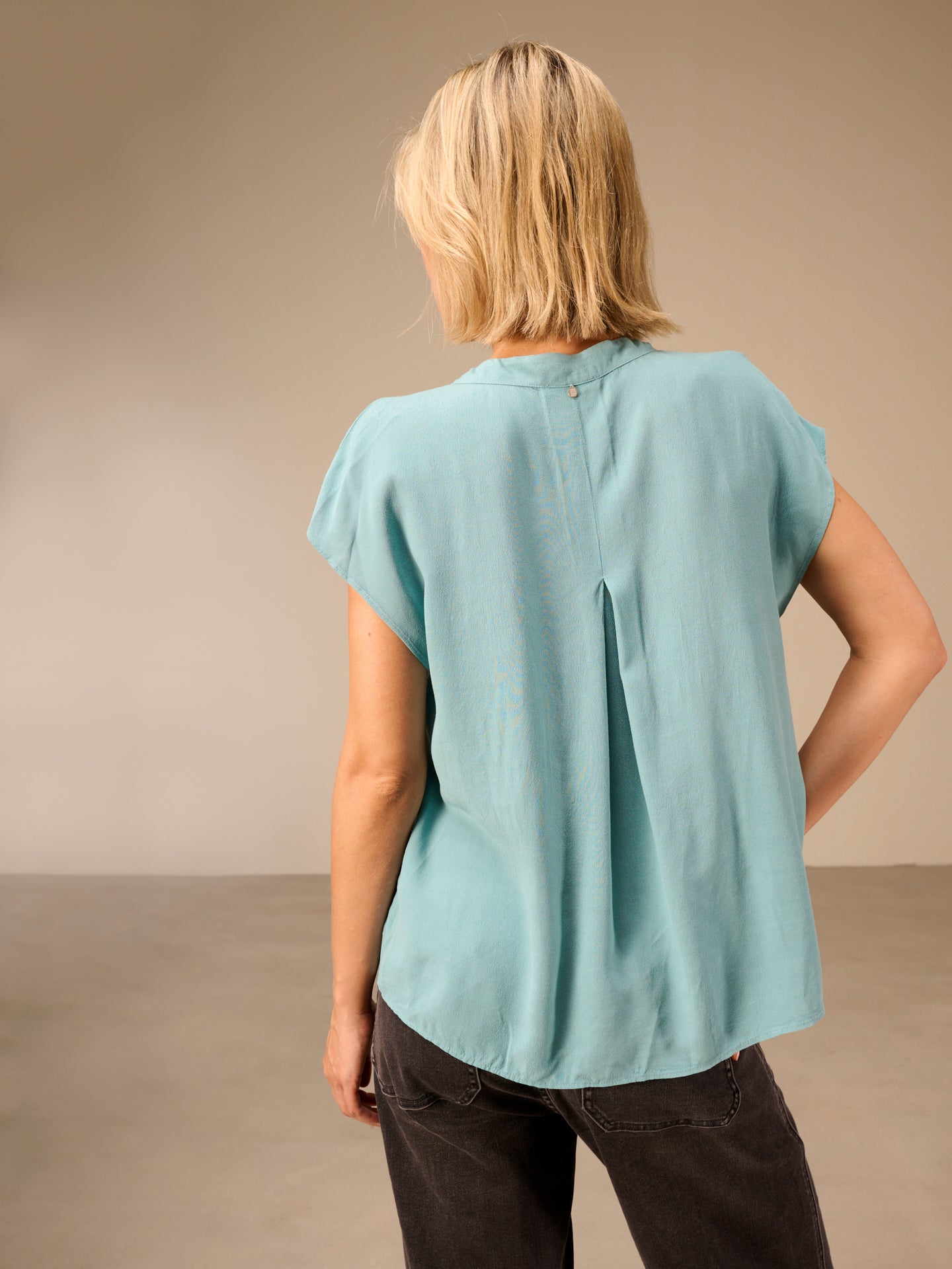 Blusa tinta unita