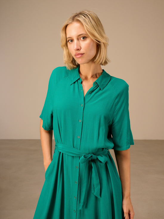 Kleid mit Kragen