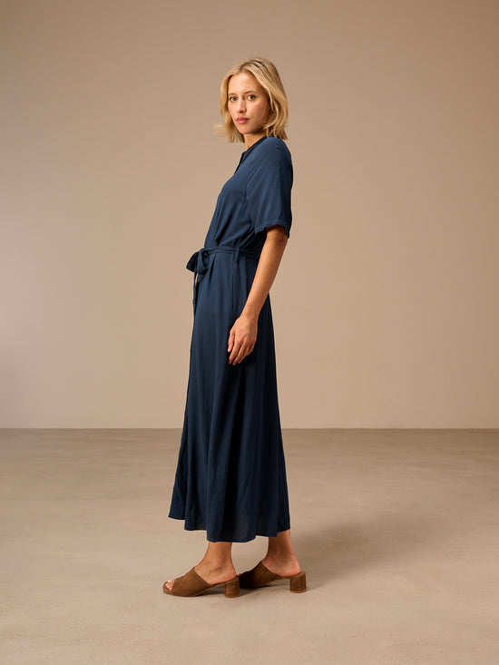 Kleid mit Kragen
