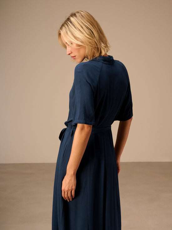 Kleid mit Kragen