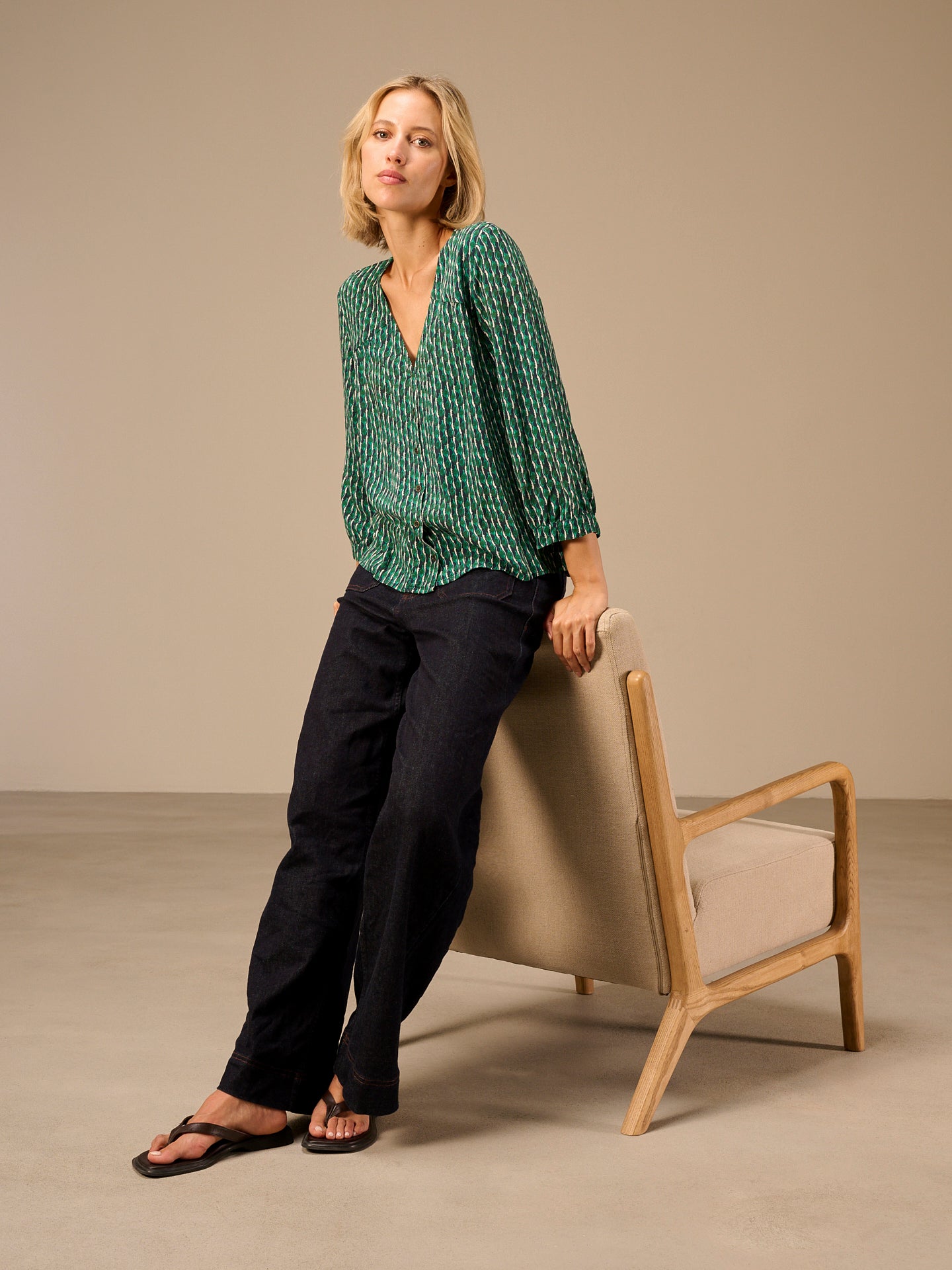 Blusa con scollo a V