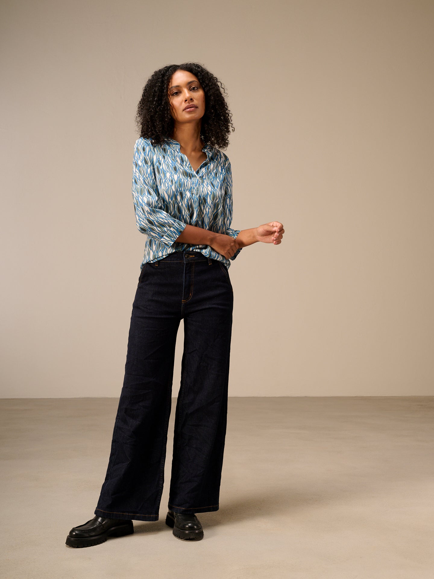 Bluse mit Stehkragen
