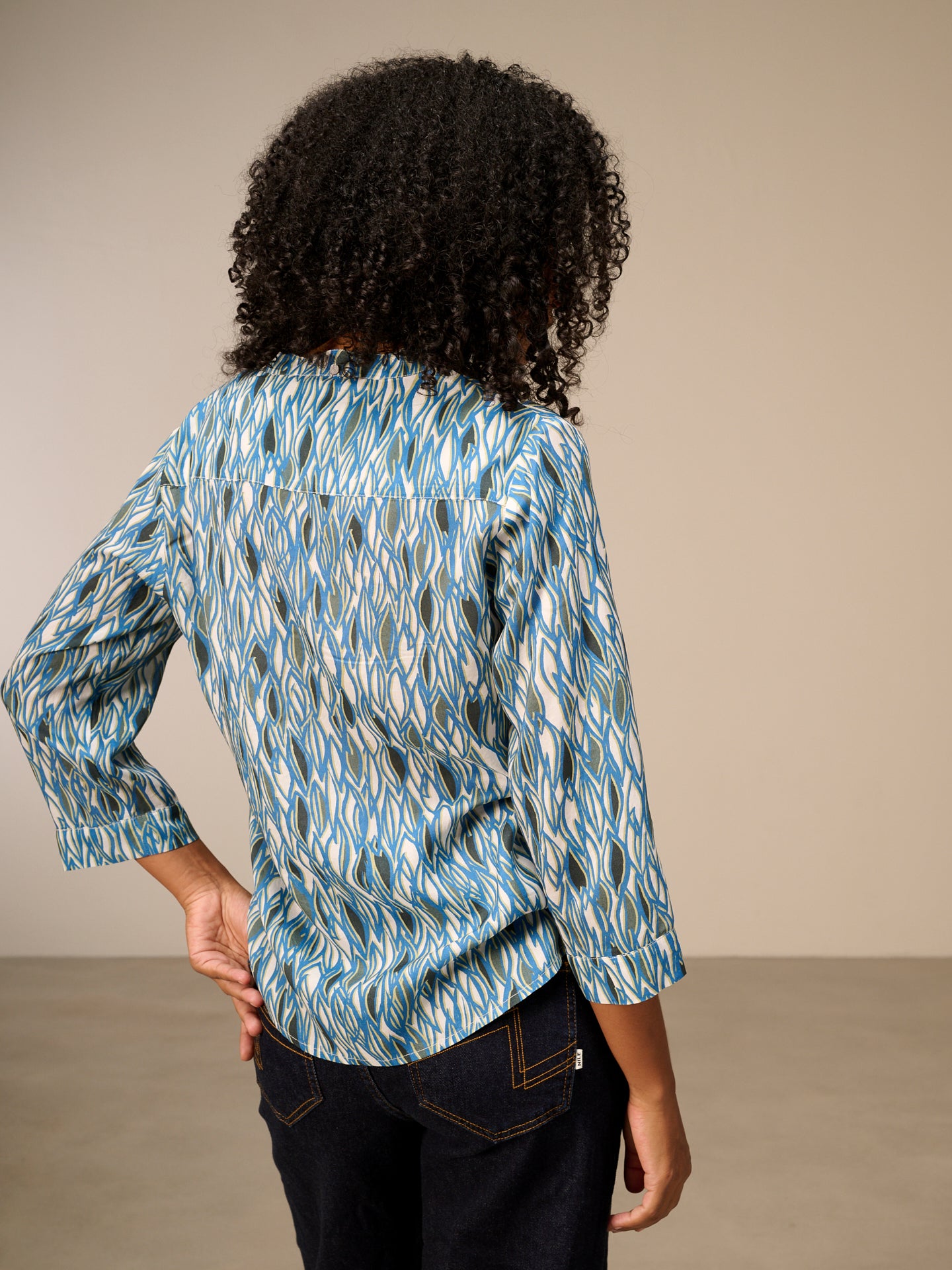 Bluse mit Stehkragen
