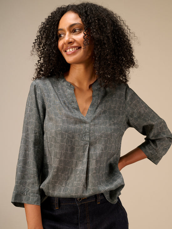 Bluse mit Stehkragen