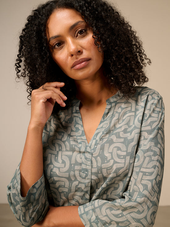 Bluse mit Stehkragen